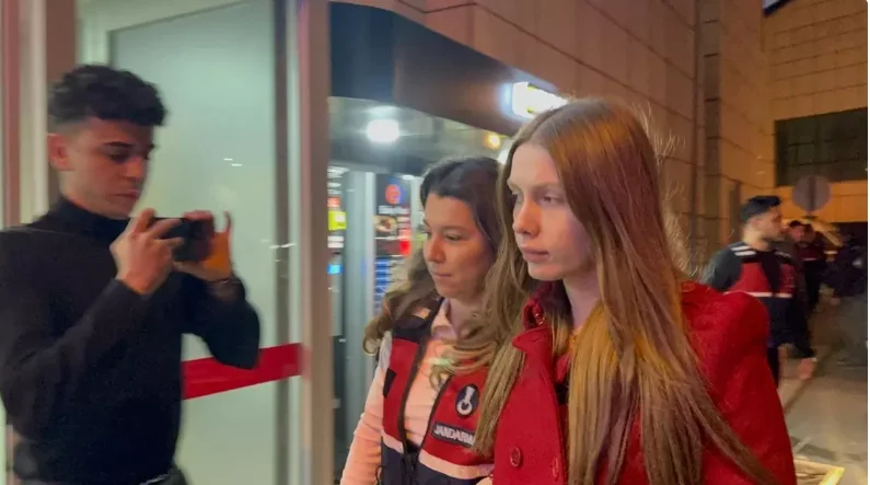 Ünlü İsimler Gözaltına Alındı: Danla Biliç'ten Açıklama